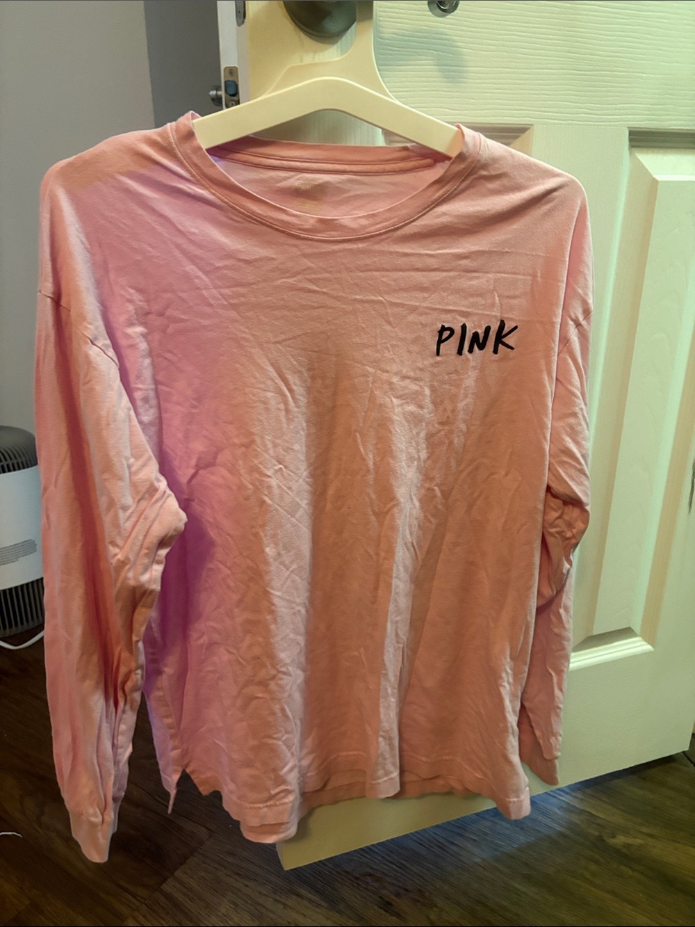 PINK Victoria's Secret Light Pink Long-Sleeve Crewneck Tee